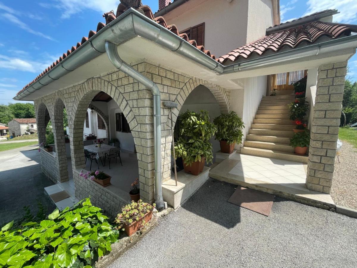 Apartment Benky Pican ภายนอก รูปภาพ