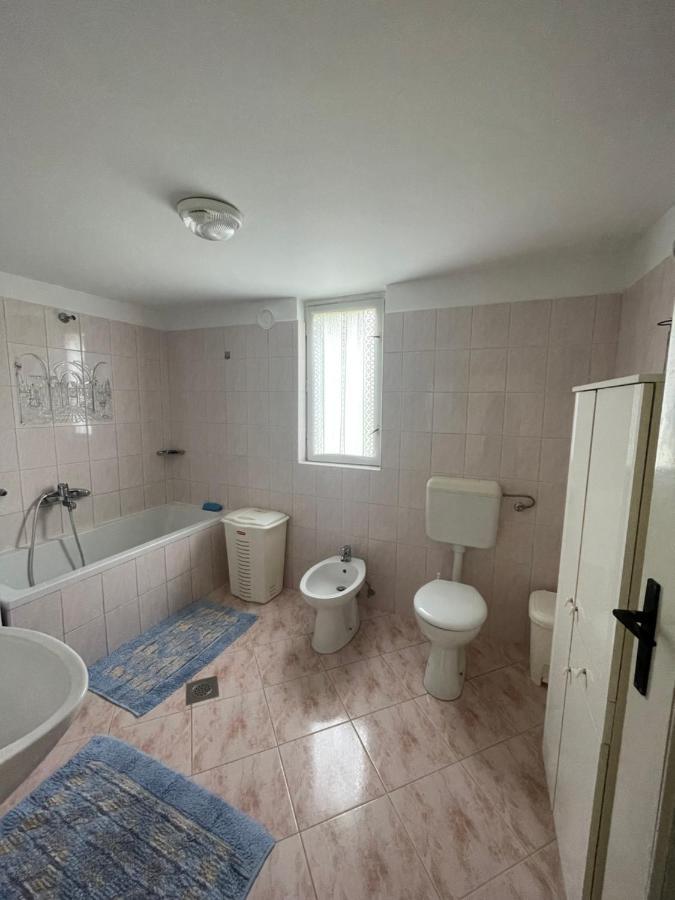 Apartment Benky Pican ภายนอก รูปภาพ