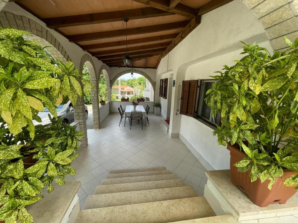 Apartment Benky Pican ภายนอก รูปภาพ