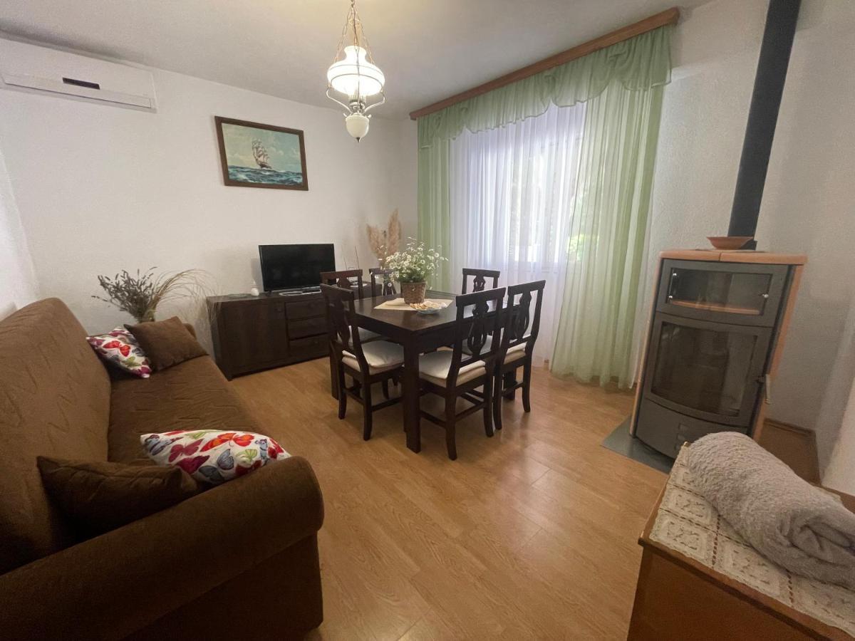 Apartment Benky Pican ภายนอก รูปภาพ
