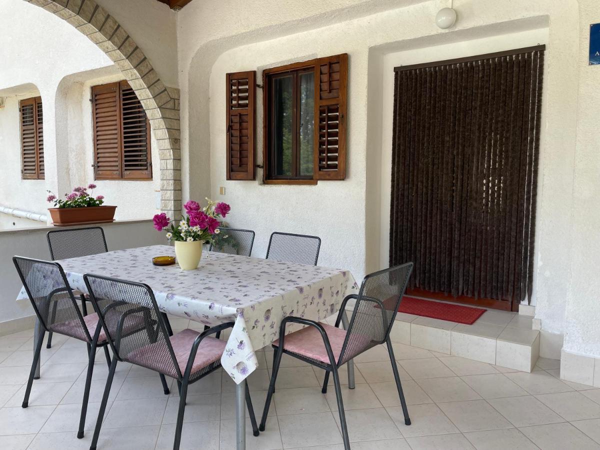 Apartment Benky Pican ภายนอก รูปภาพ
